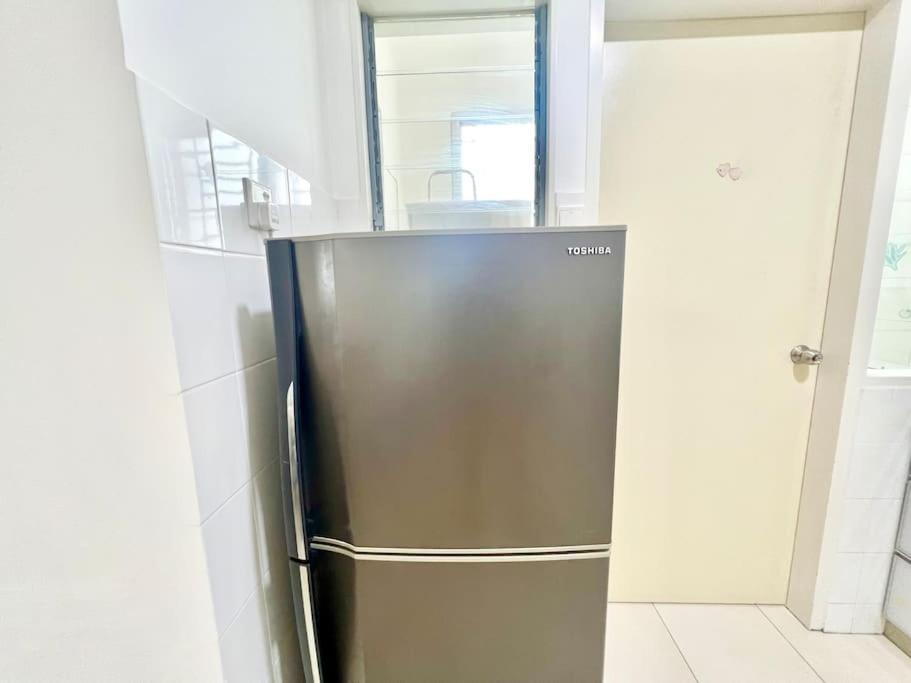 Apartment O3 1-12pax Cozy Setia Alam Sccc Tv&wifi Pool Shah Alam
