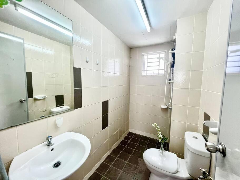 O3 1-12pax Cozy Setia Alam Sccc Tv&wifi Pool Apartment Shah Alam