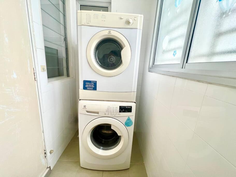 Apartment O3 1-12pax Cozy Setia Alam Sccc Tv&wifi Pool *