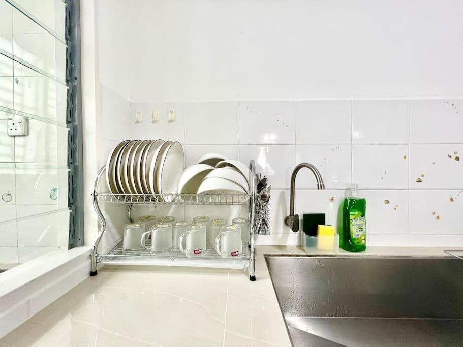 Apartment O3 1-12pax Cozy Setia Alam Sccc Tv&wifi Pool Shah Alam